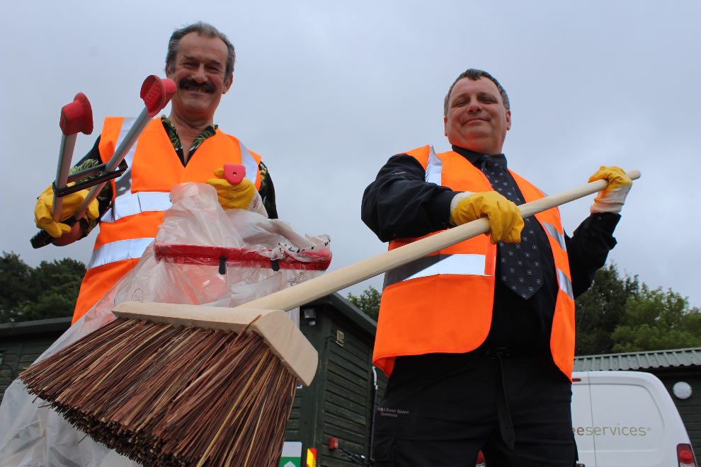 Litter picking gear available to community groups and individuals The